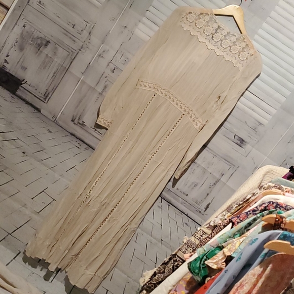 NWT Spell and the gypsy Le Gauze Duster FIRM, no bundle discounts. - Picture 10 of 10